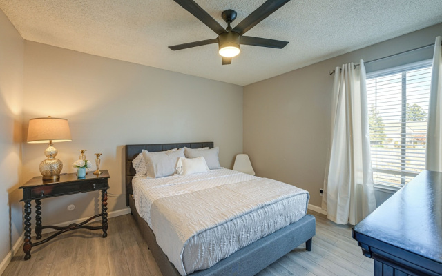 Cozy Fresno Condo w/ Balcony & Pool Access