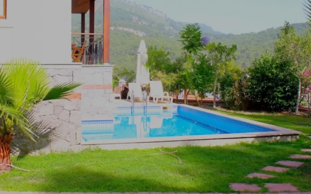 Silverhill Villas by Villa Safiya