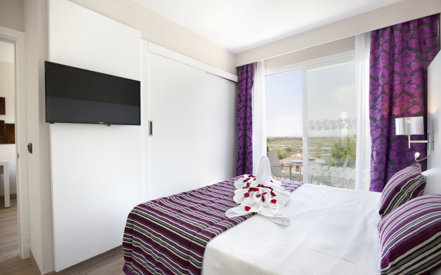 Mar Hotels Playa de Muro Suites