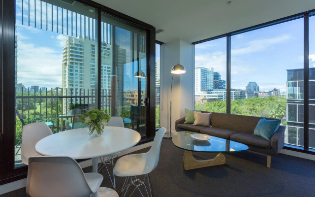 Wyndel Apartments St Kilda Views