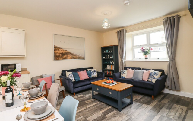 Lonnon Cottage