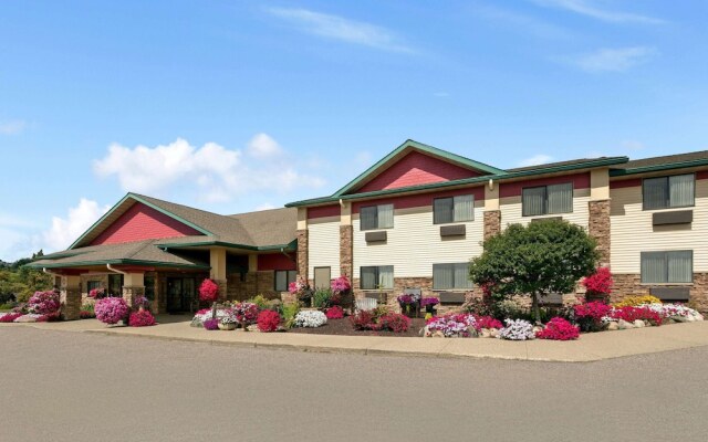 Super 8 Eveleth