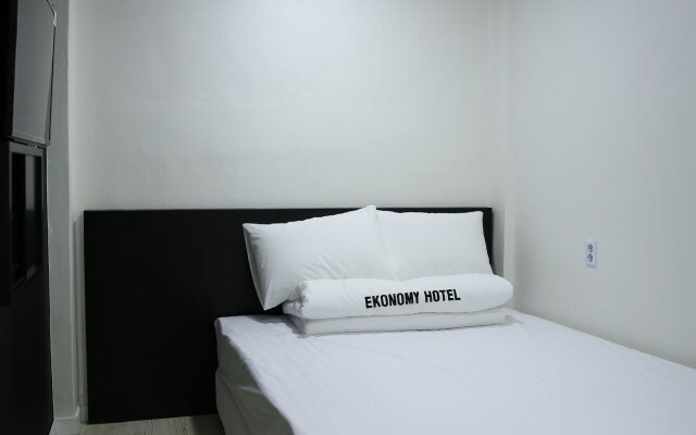 Ekonomy Hotel Gumi
