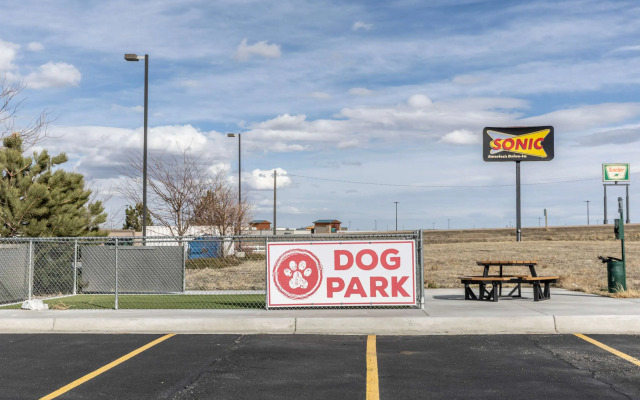 Sleep Inn & Suites Evansville - Casper