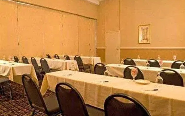 Regency Inn & Suites Memphis Airport