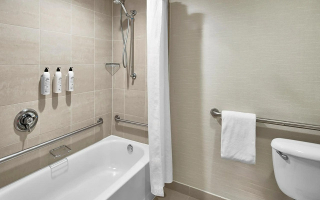 Delta Hotels by Marriott Toledo