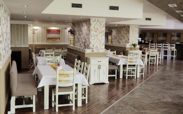 Hotel Rovno