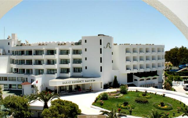 Maritim Hotel Saray Regency