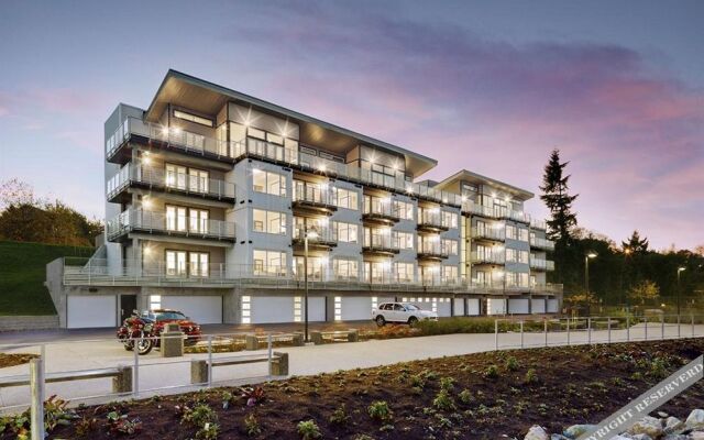 Marinaside Resort