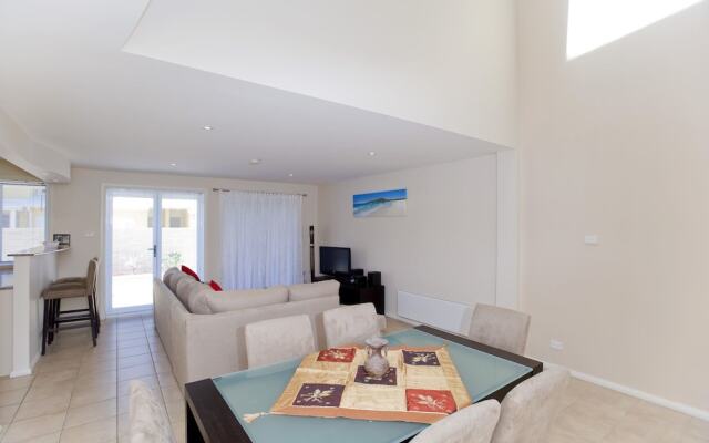 Sandcastles Unit 18 - Fingal Bay