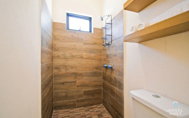 Cozy Stay with onsite Pool Near Malecon