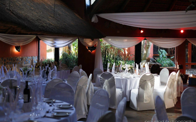 Misty Hills Country Hotel