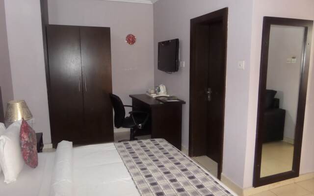 Sheer Luxury Apartments & Suites