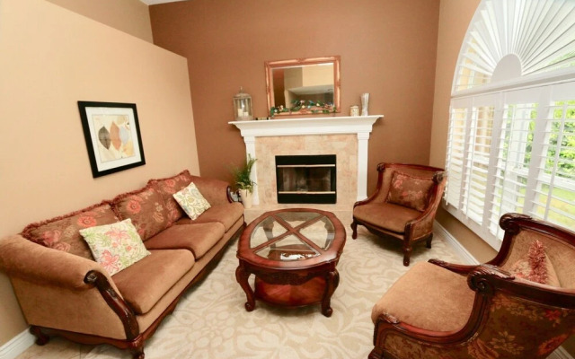 Villa at Pleasant Lake