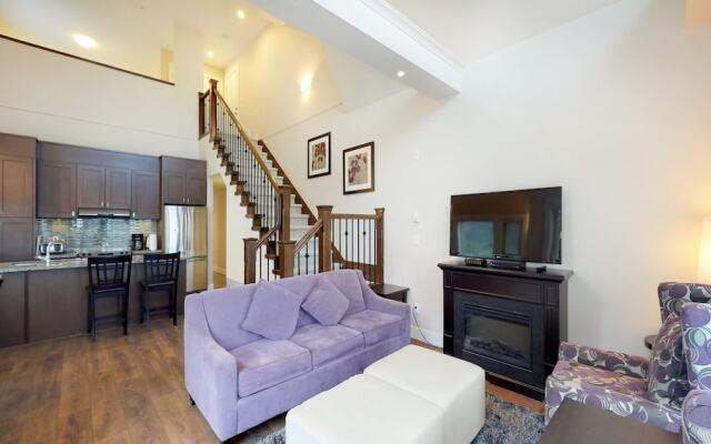 Harrison Lake View Suites