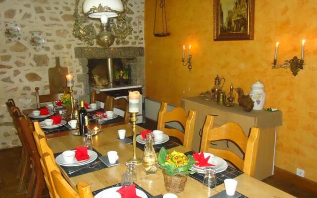 Holiday home Lestouilles