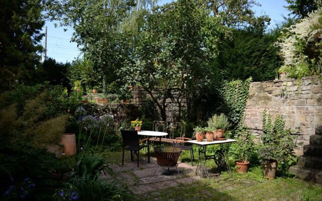 Alte Apotheke Bed & Breakfast