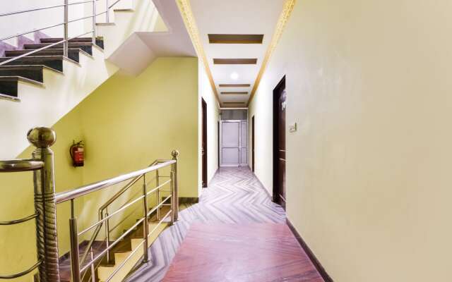 Spot On 68016 Hotel Jaya Palace