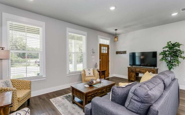 Lone Oak House