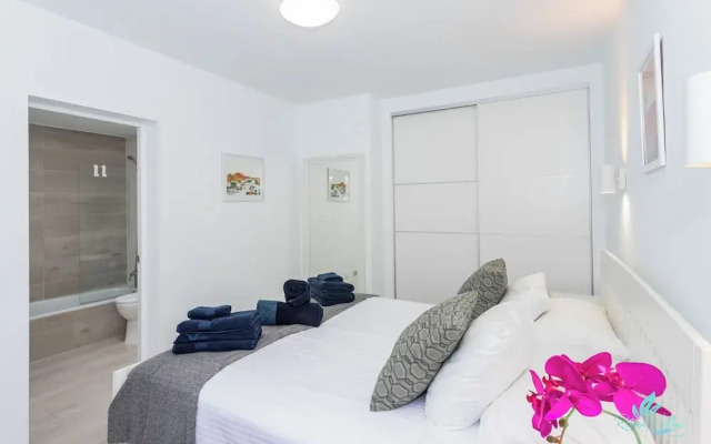 Remarkable 5-bed Villa in Playa Blanca