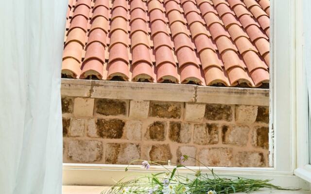 Hedera Estate, Hedera A34