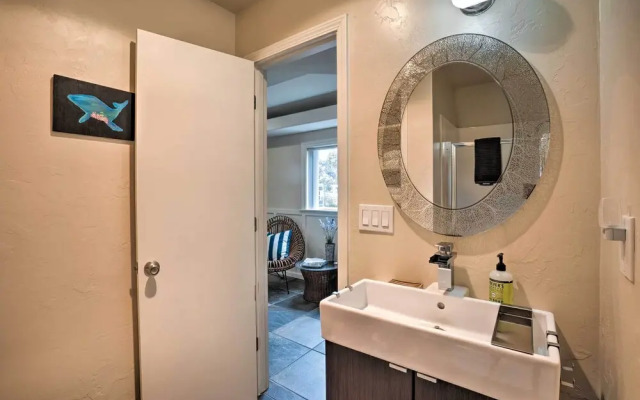 Brookings Vacation Rental Studio - Walk to Town!