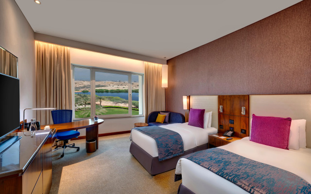 Crowne Plaza Muscat OCEC by IHG