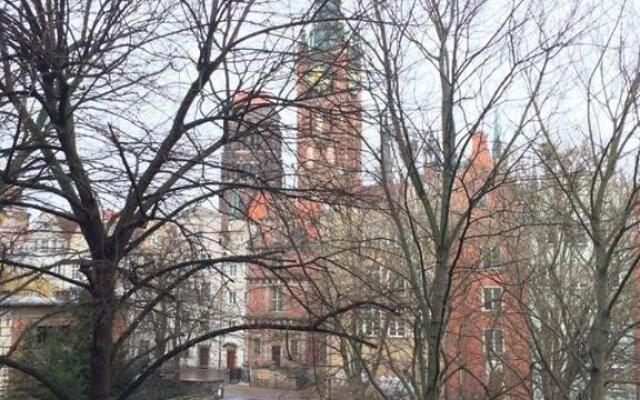 Fahrenheit House Apartment