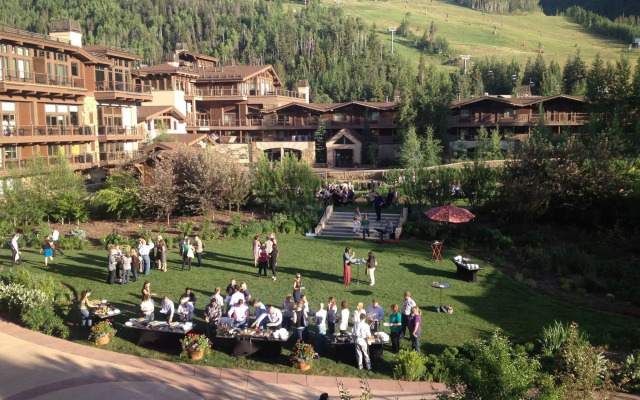 Manor Vail Lodge