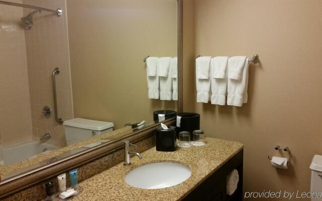 Crowne Plaza Dallas Market Ctr - Love Field by IHG