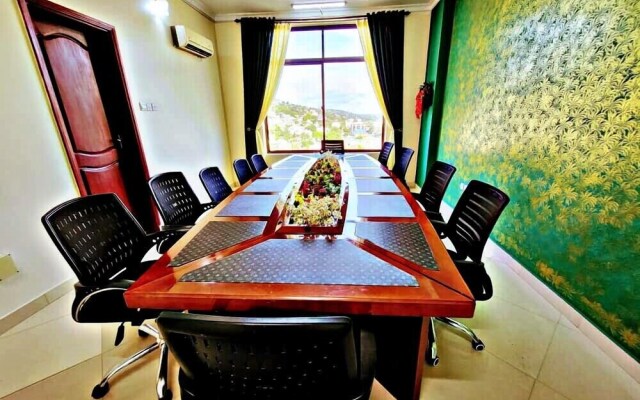 The Golden Pigeon Hotel And Spa
