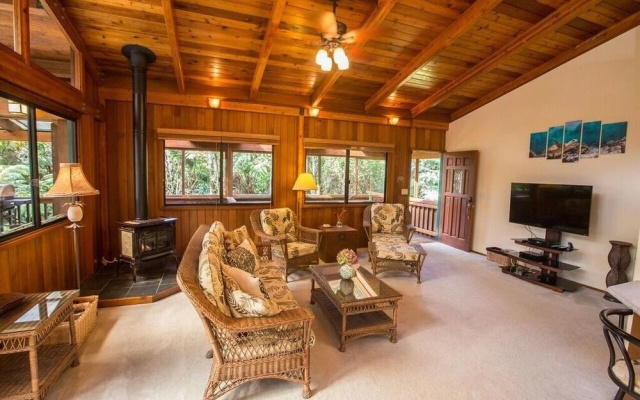 Hale Mauna Loa Upper 3 Bedroom Home