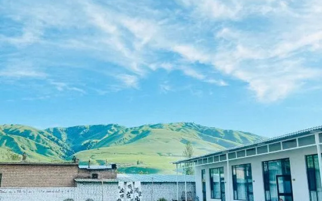 Nalati Yuekongshan Homestay (Nalati Grassland) – Outside – Xinyuan