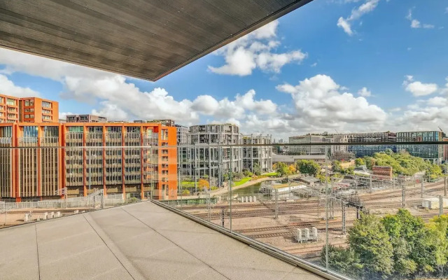 Refined 3-bedroom Condo