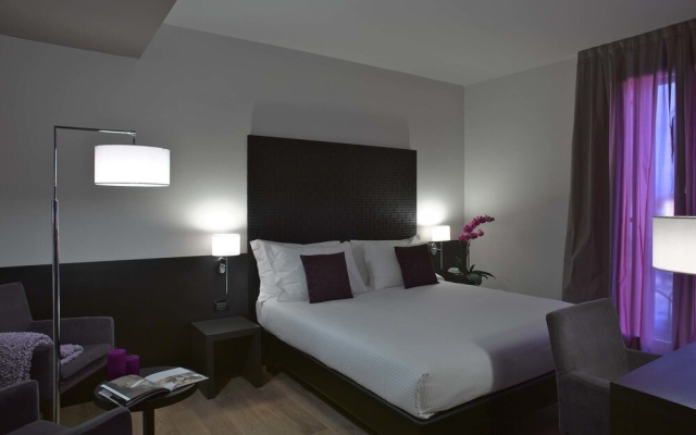 Sweet Hotel