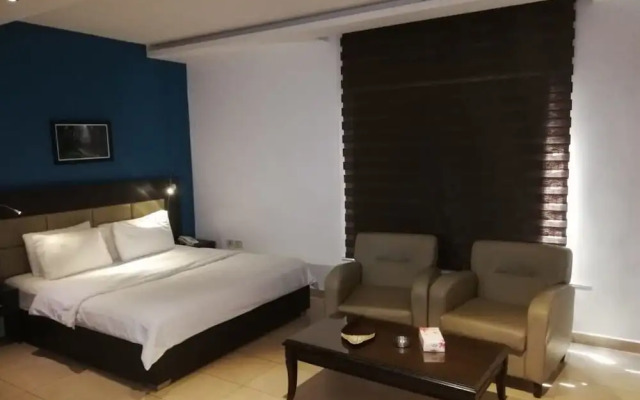 7 Days Hotel Suites