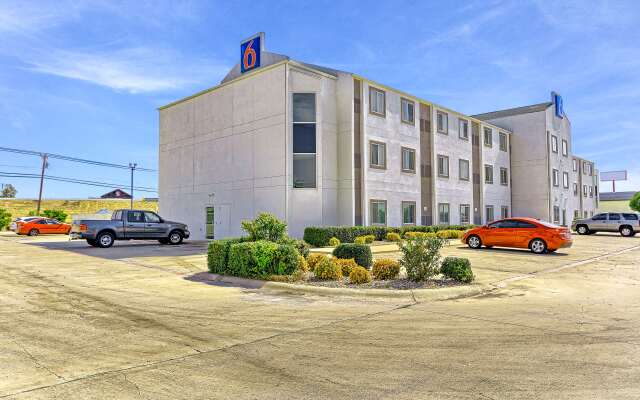 Motel 6 Killeen, TX