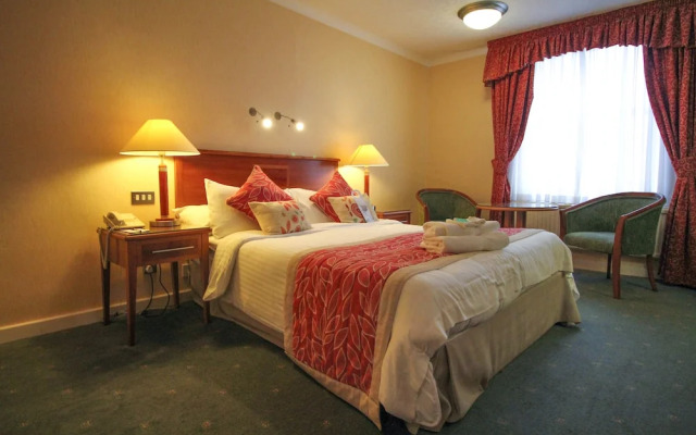 Blunsdon House Hotel