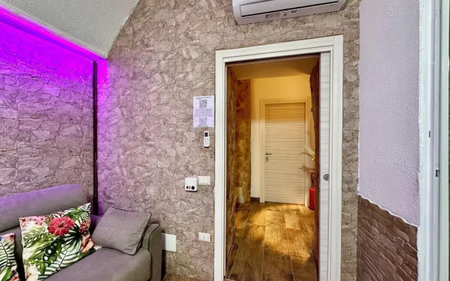 Window in the Stone Naples