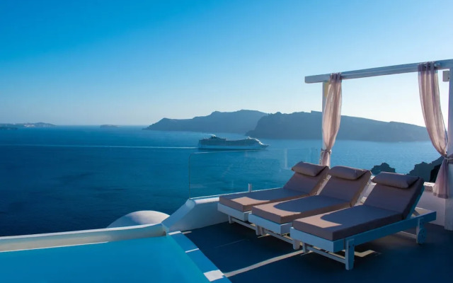 Kima Oia Suites