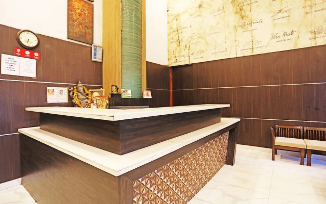 OYO 8902 Hotel Ronald Inn