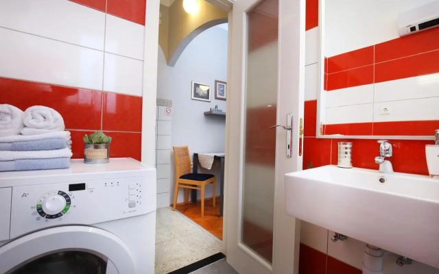 SPLIT CHIC Studio