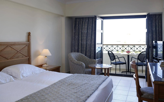 Mitsis Petit Palais Beach Hotel