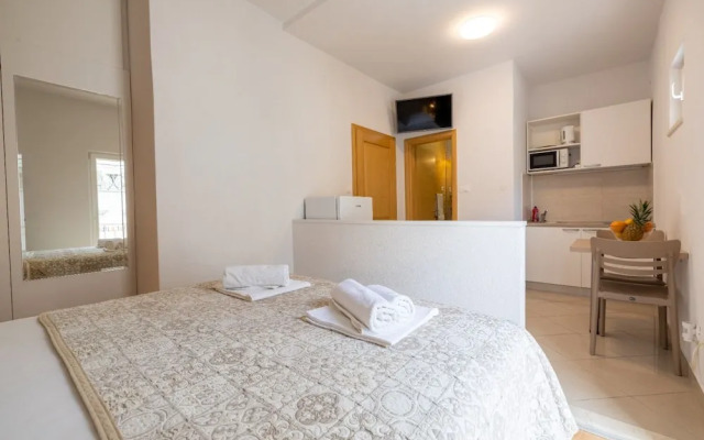 Gianni - Modern & Great Location - SA1