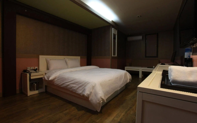 KS Hotel