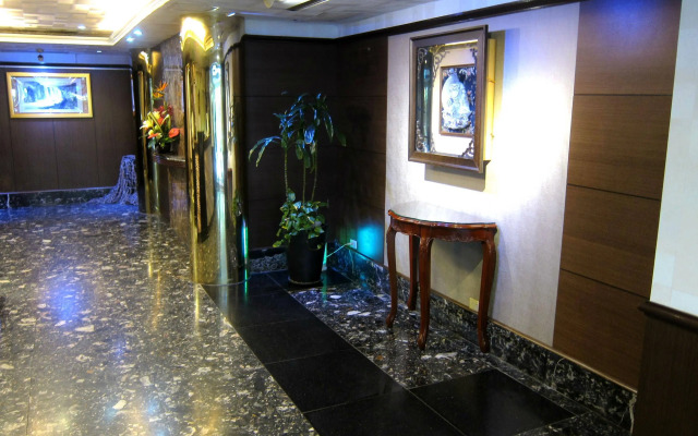 Dahshin Hotel