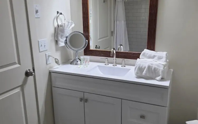 New Western Inn & Suites