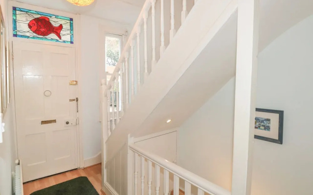5 Fairview Road