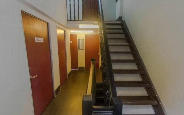 Step Inn Guest House