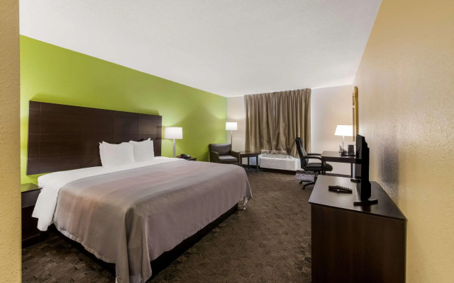 Quality Inn St. Louis Airport Hotel